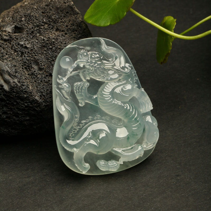 天然A货翡翠 翡翠挂件龙牌 动物