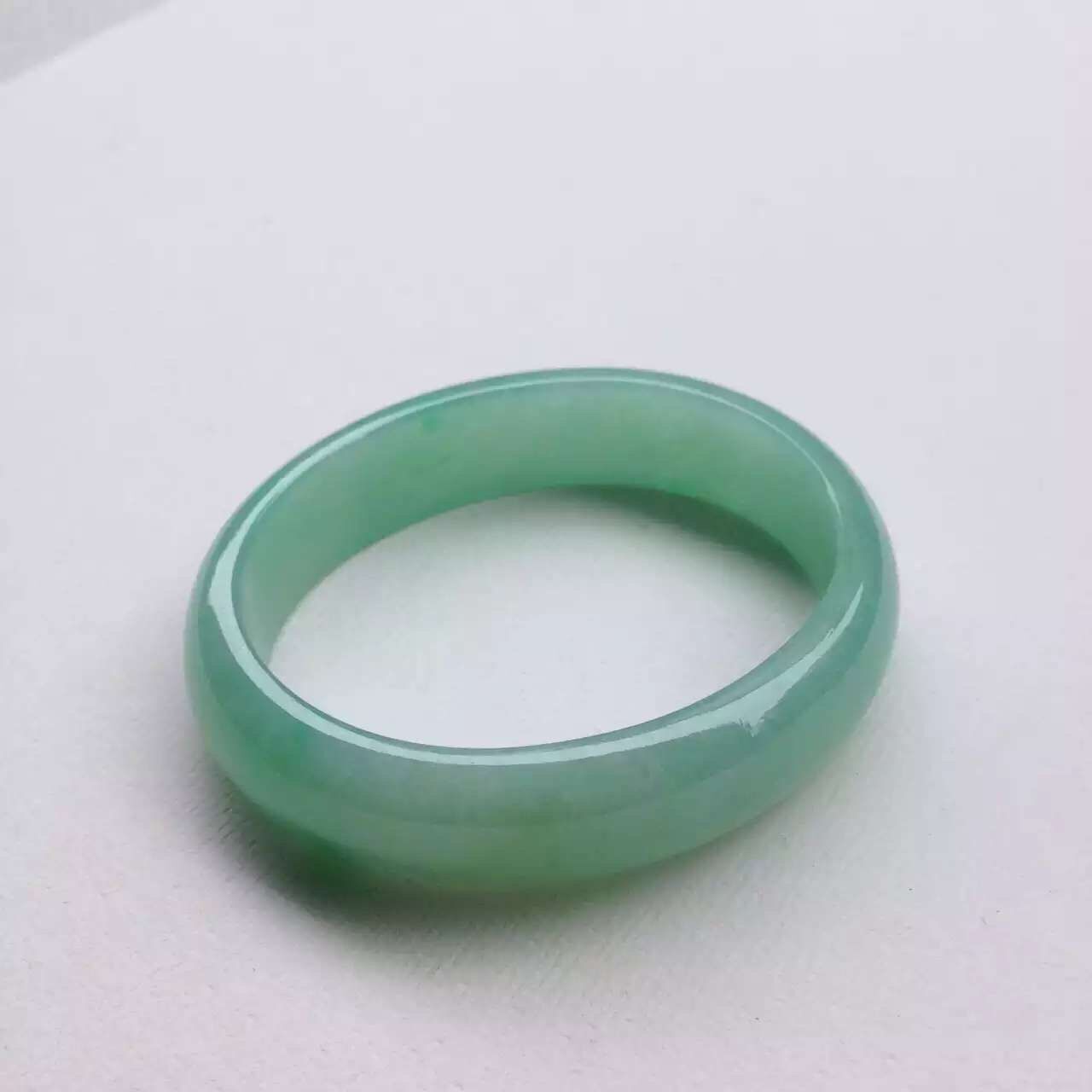 北京满绿色翡翠