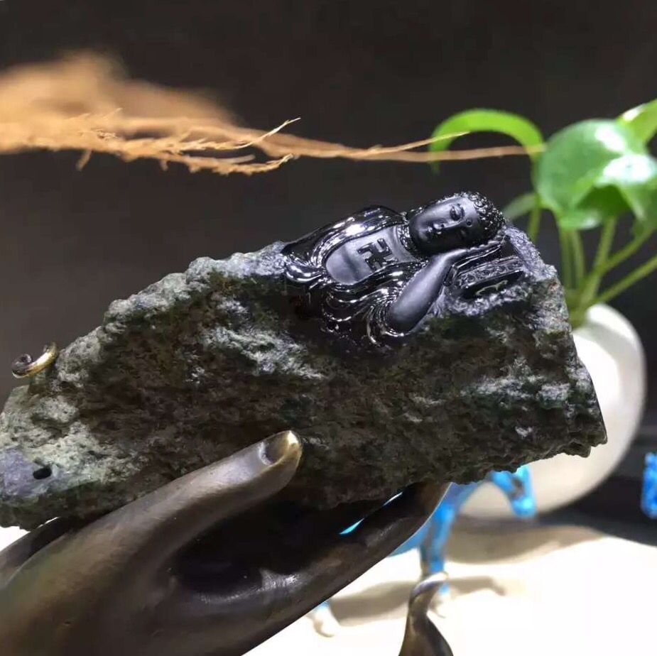 天然A货翡翠 大师雕刻 墨翠卧佛