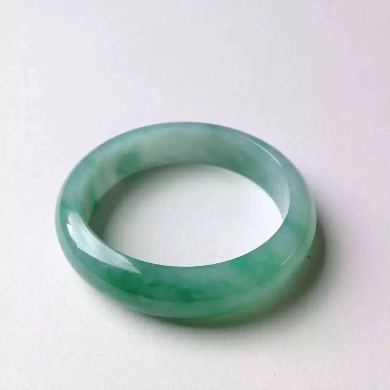 天然A货翡翠 冰种甜绿翡翠手镯