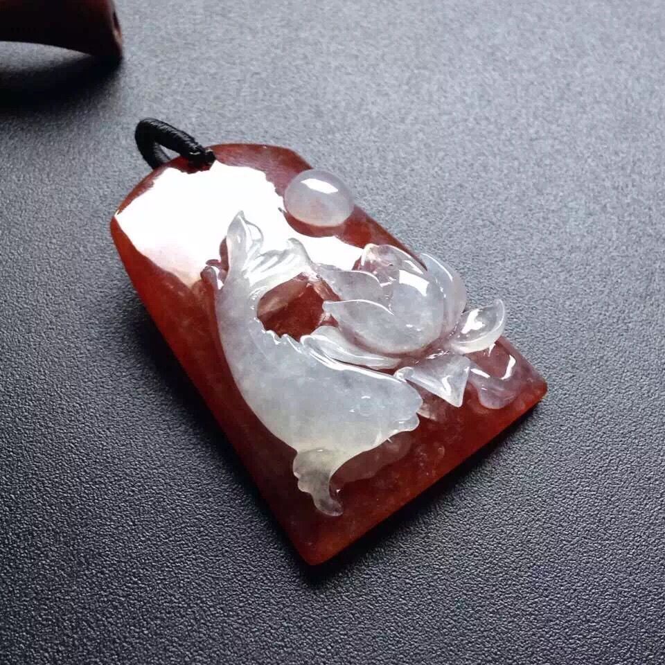 天然A货翡翠 巧雕红翡连年有余