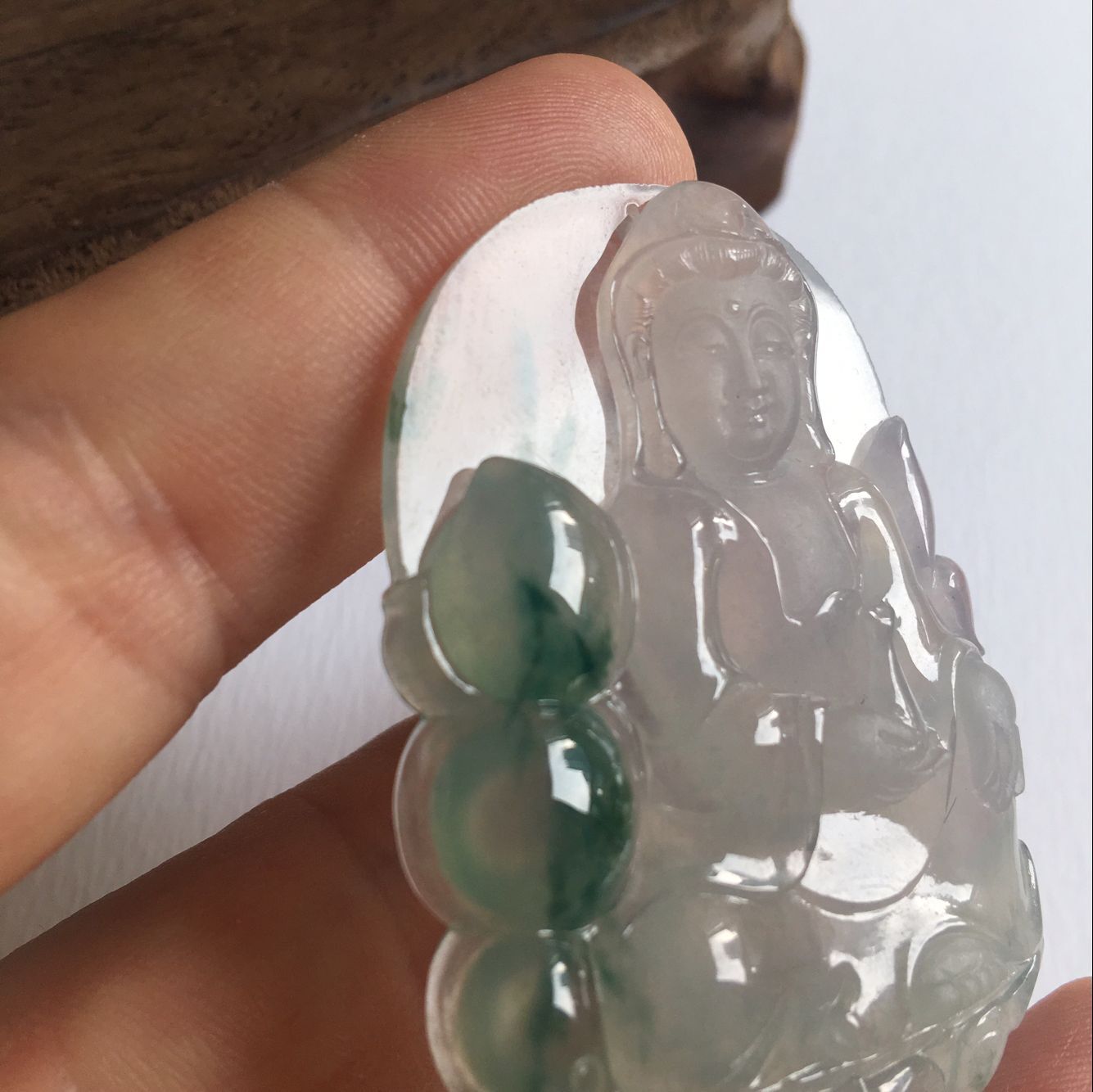 天然A货翡翠 冰种飘蓝花观音