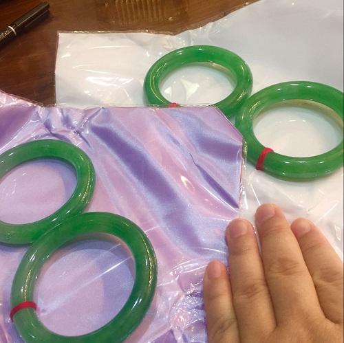 58-13翡翠手镯，五八一三圈口满色手镯，满绿手镯58圈口